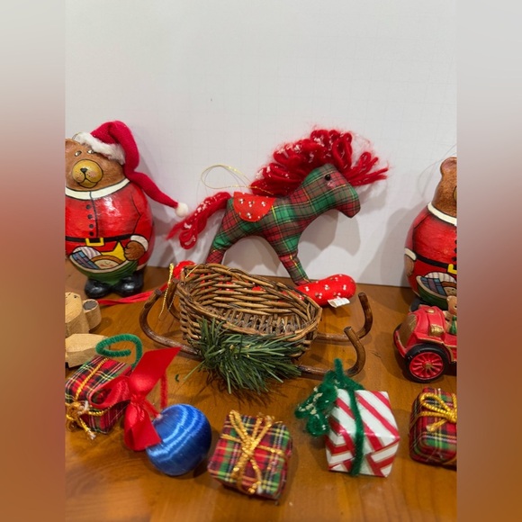 Vintage 80s bear Christmas ornaments lot - Picture 3 of 6